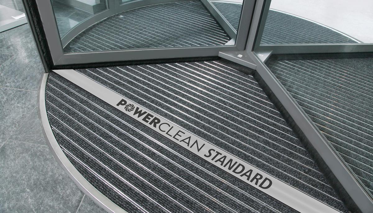 Powerclean Standard: Eingangsmatten mit innovativen Materialien zu fairen Preisen: Die preiswerten POWERCLEAN Standard Eingangsmatten sorgen durch innovative, nachhaltige Materialien für hohe Reinigungsleistung bei kleinen Budgets.